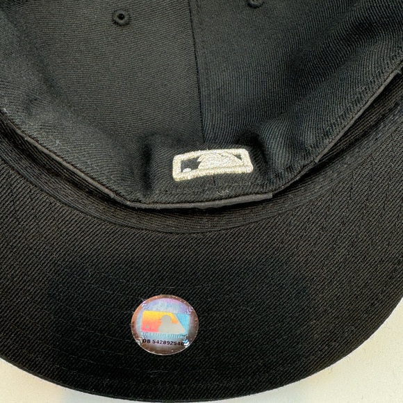 2008 Rare New Era Swarovski Crystal blue Jay Hat - Picture 8 of 11